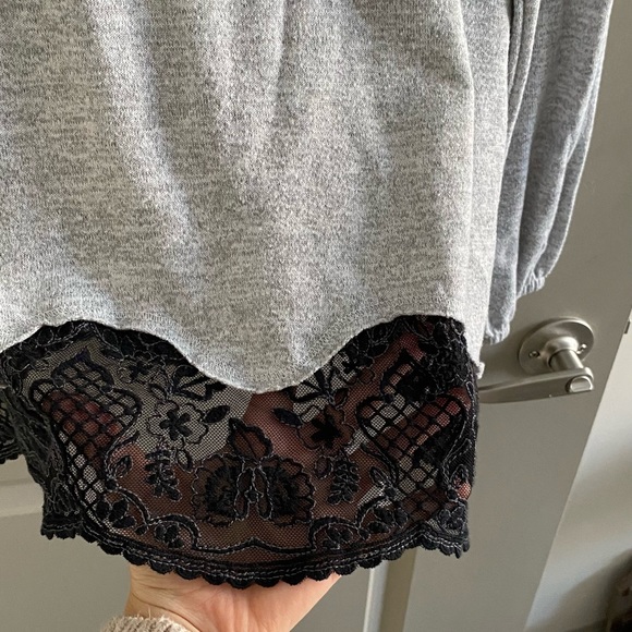 Sweater - Picture 1 of 3